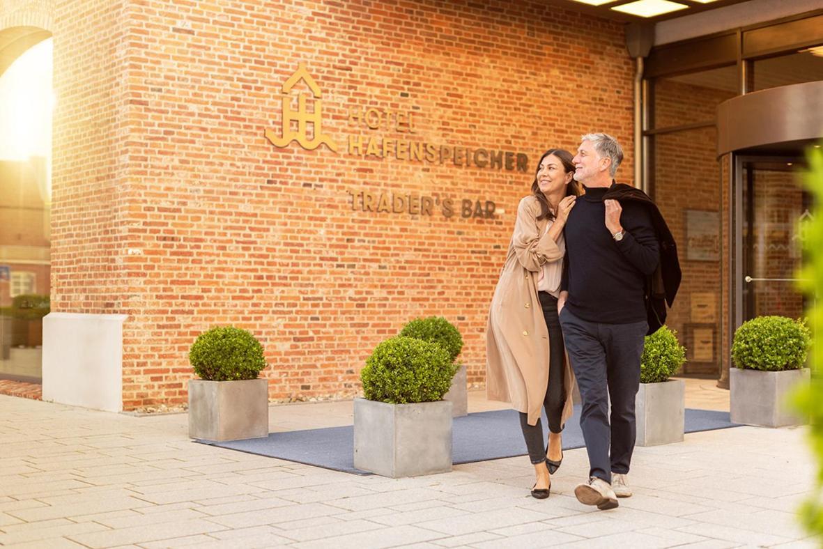 Hotel Hafenspeicher Лер Екстериор снимка