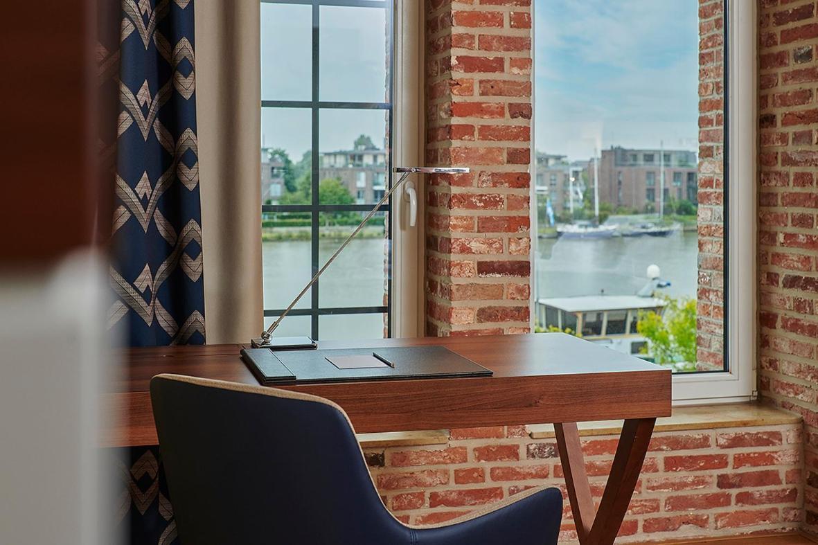 Hotel Hafenspeicher Лер Екстериор снимка