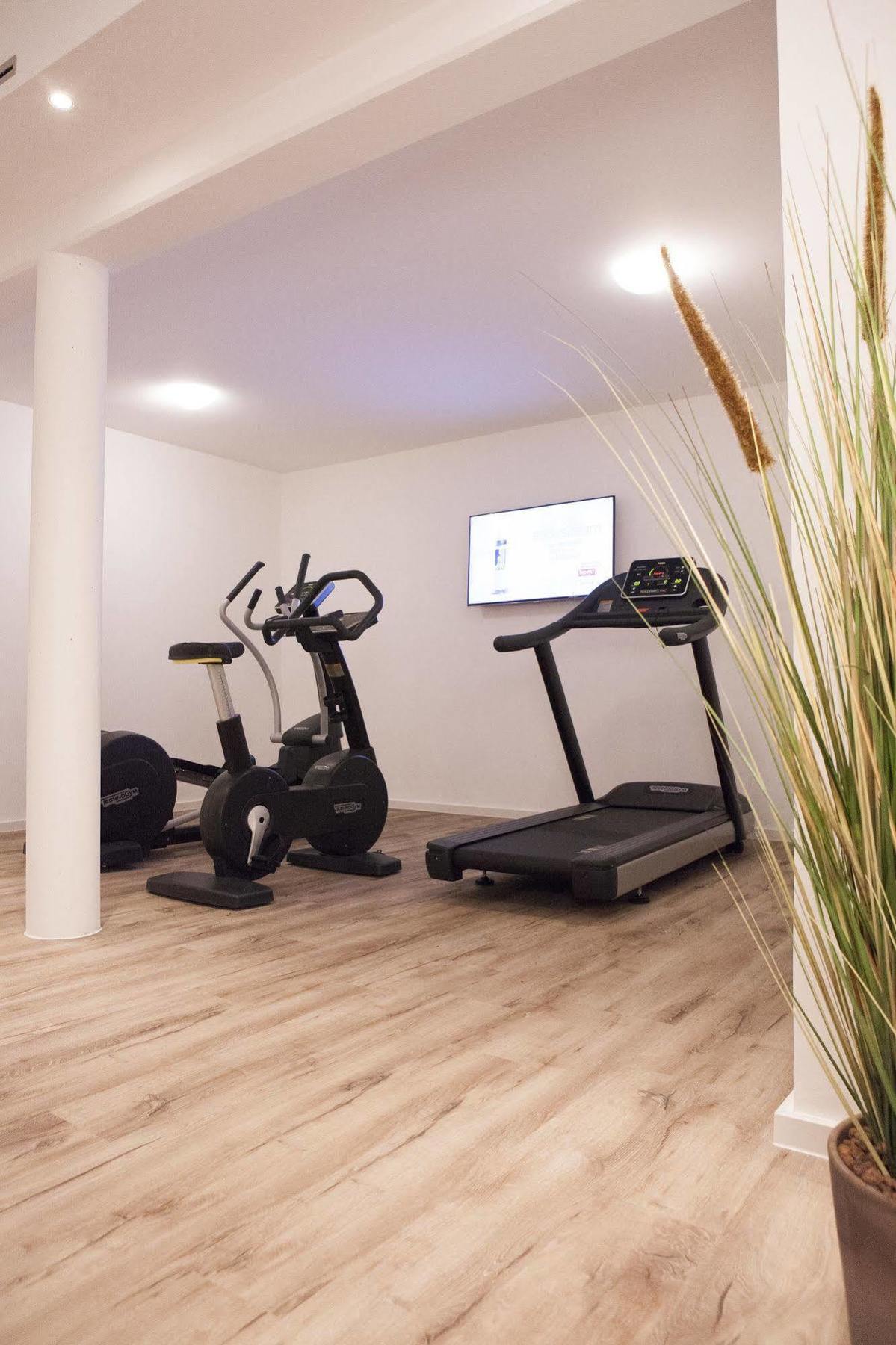 Hotel Hafenspeicher Лер Екстериор снимка